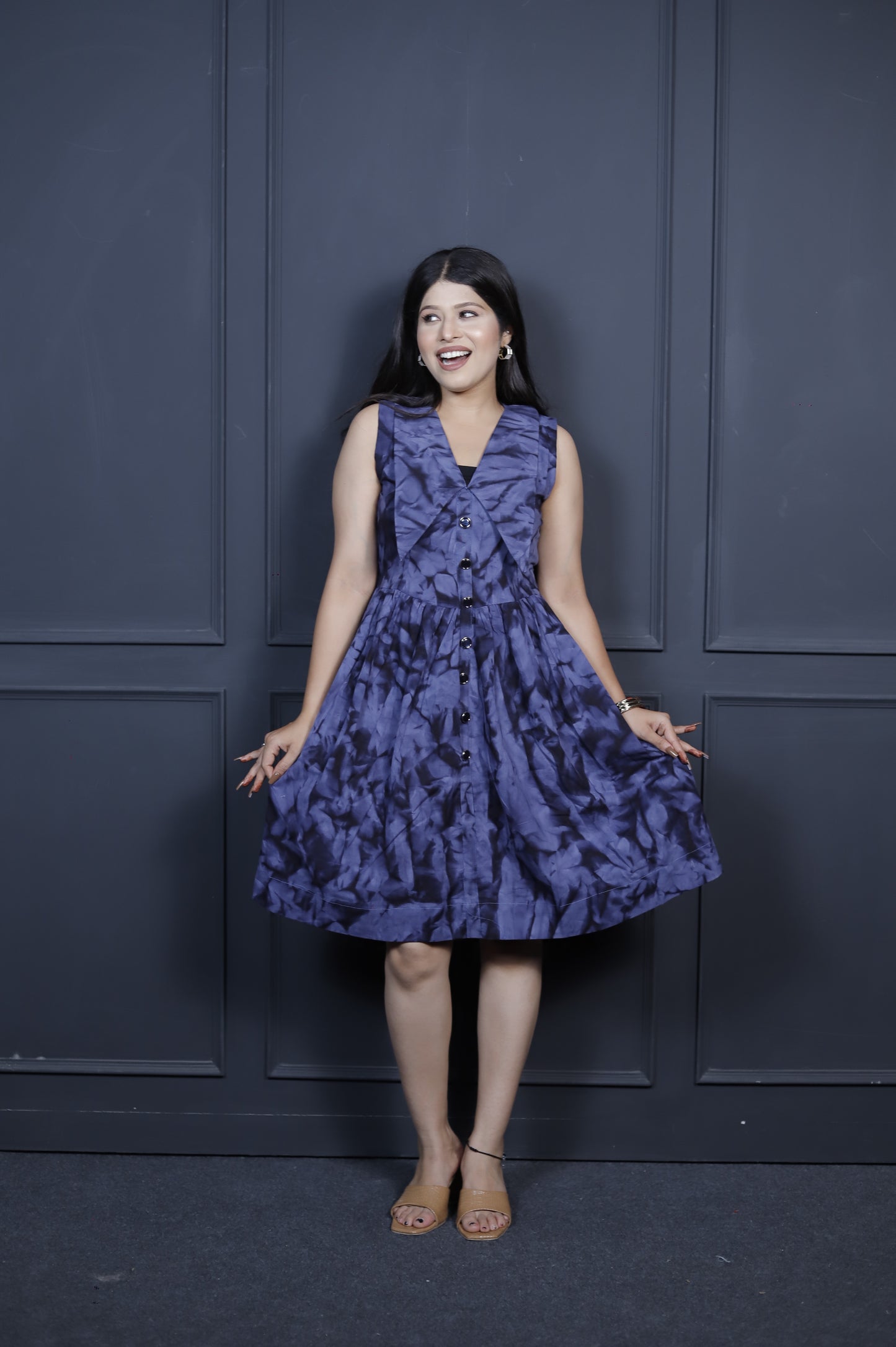 Navy Blue Sleeveless Tie-Dye Button-Front Dress – Casual Fit & Flare Knee-Length Dress for Women