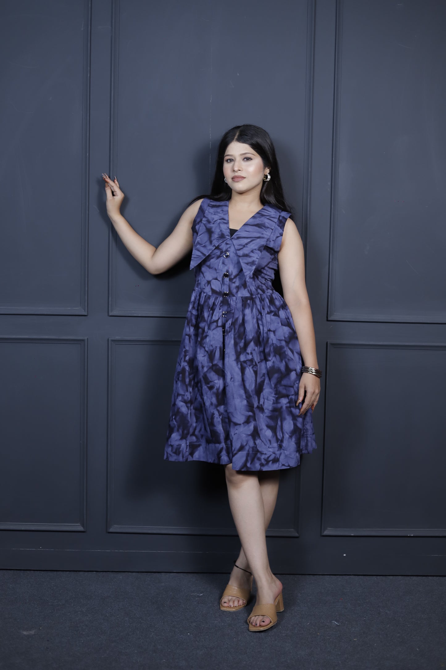 Navy Blue Sleeveless Tie-Dye Button-Front Dress – Casual Fit & Flare Knee-Length Dress for Women