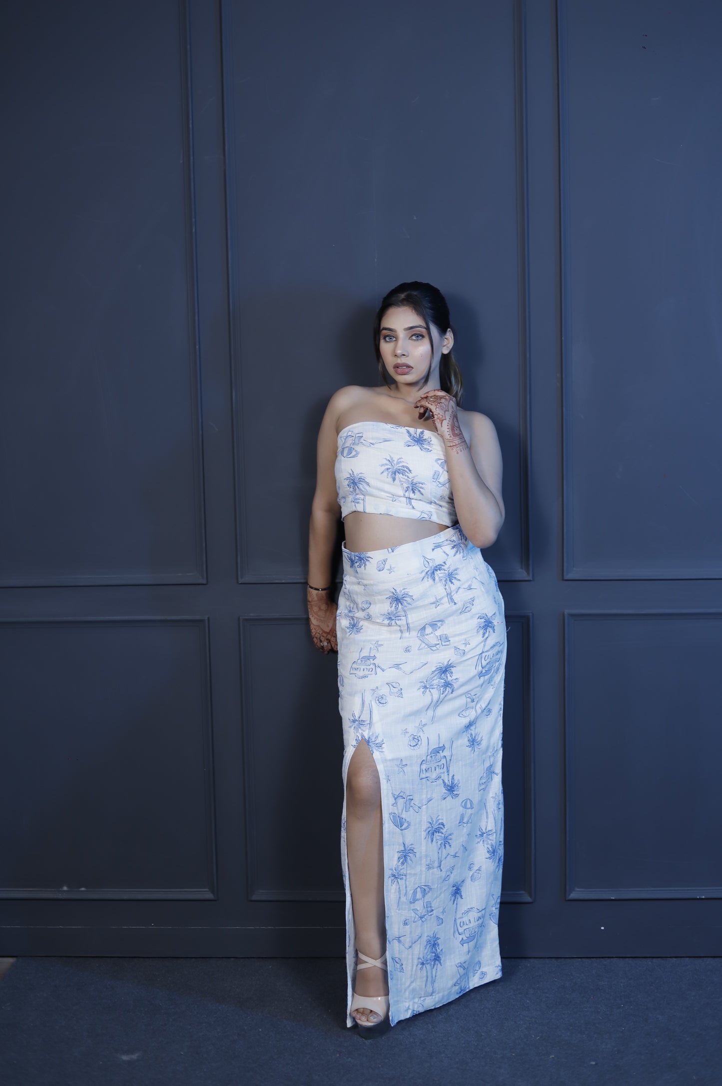 White & Blue Tropical Print Co-Ord Set – Bandeau Crop Top with High-Slit Skirt for Women