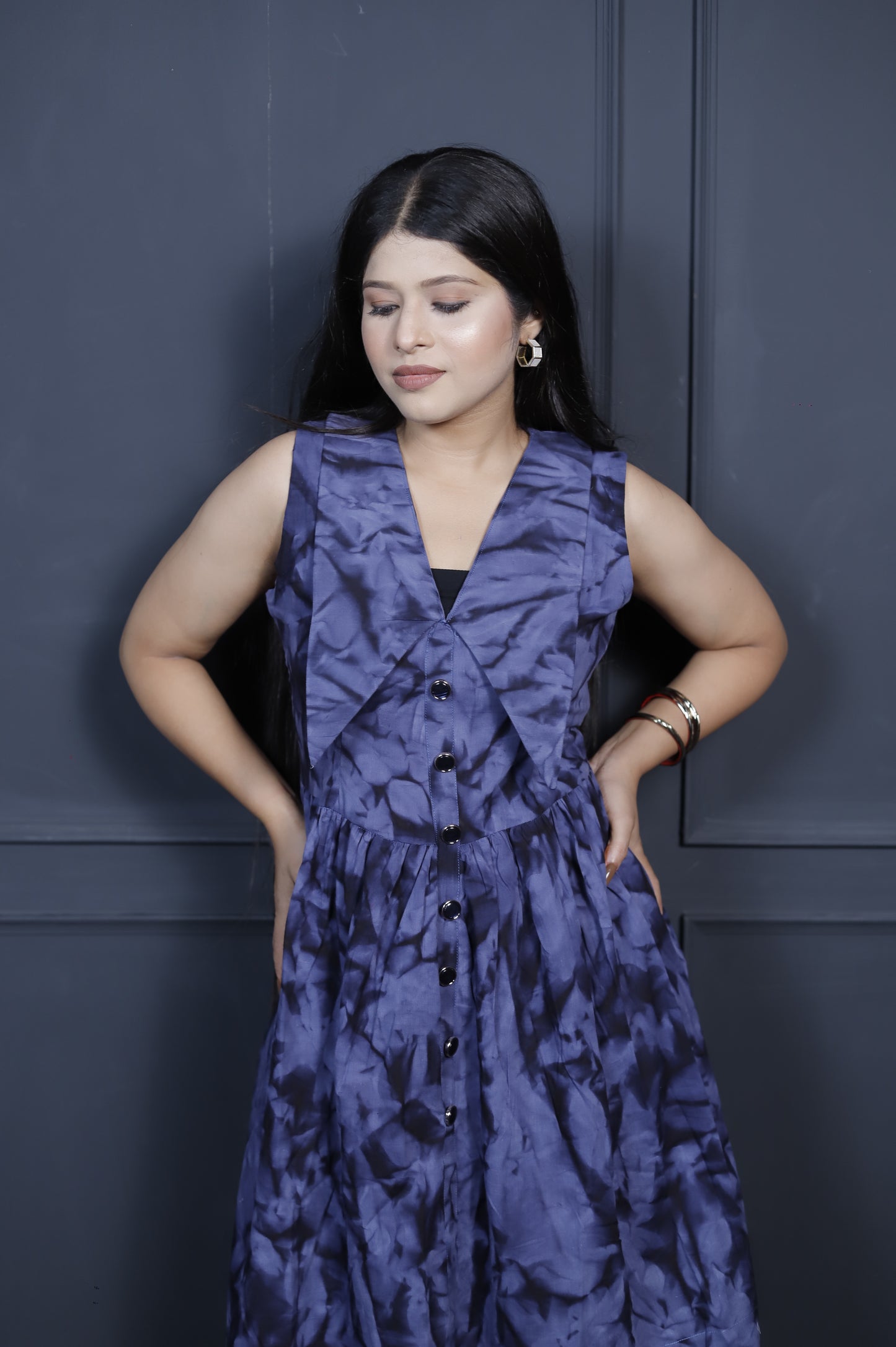 Navy Blue Sleeveless Tie-Dye Button-Front Dress – Casual Fit & Flare Knee-Length Dress for Women